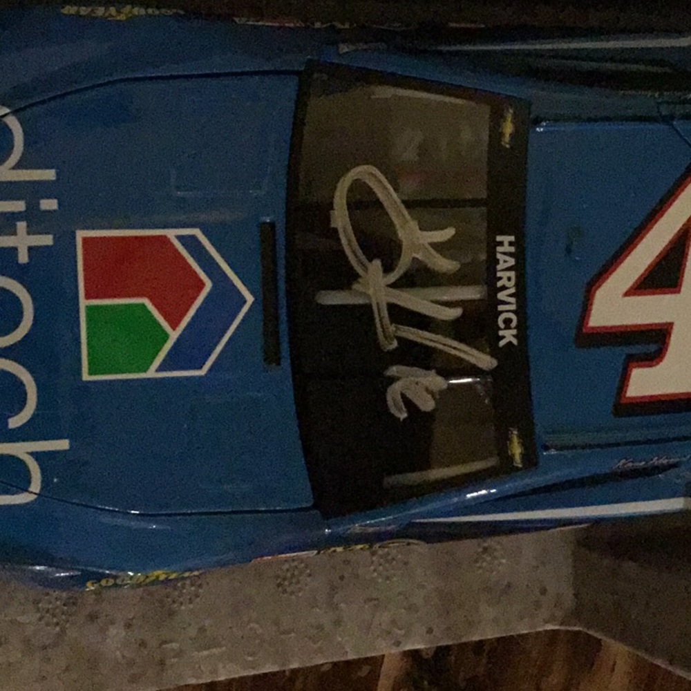 Signed Kevin Harvick #4 Ditech Race Car - Picture 5 of 5